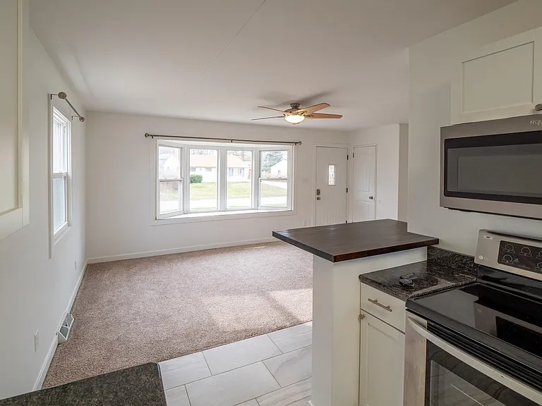 2411 Wisconsin St SW — Photo 8