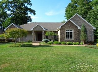 12718 W Ridge Cir, Freeland, MI 48623