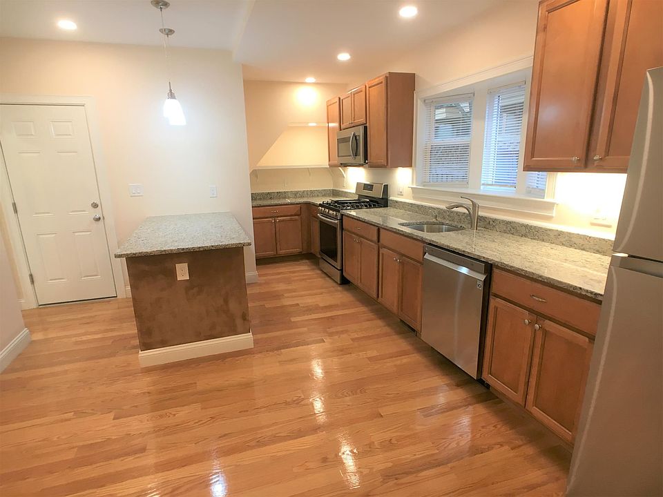 1st image of 67 Temple St #2