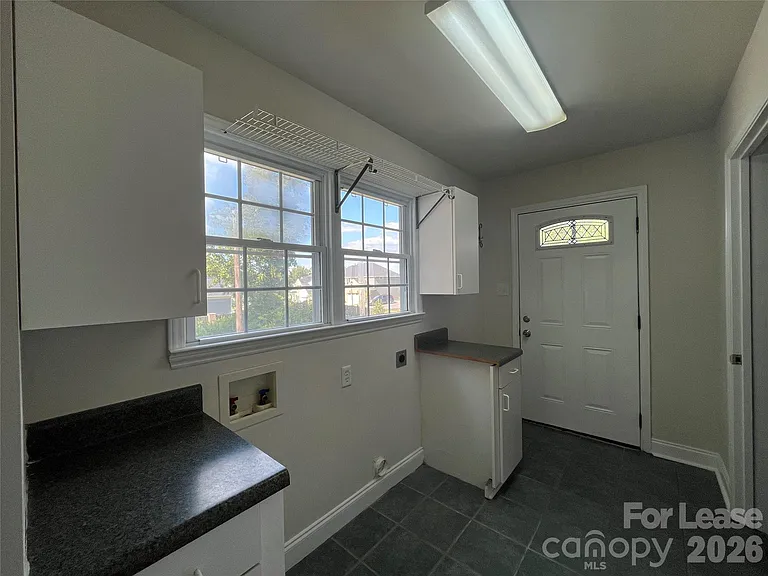 1120 Hensley Rd W — Photo 18