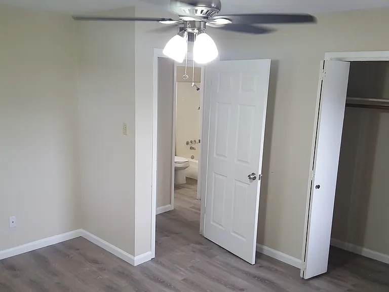 3706 Forestwood Dr #D — Photo 10