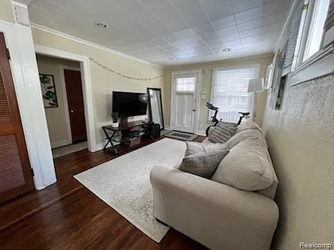 1244 Holland St — Photo 4