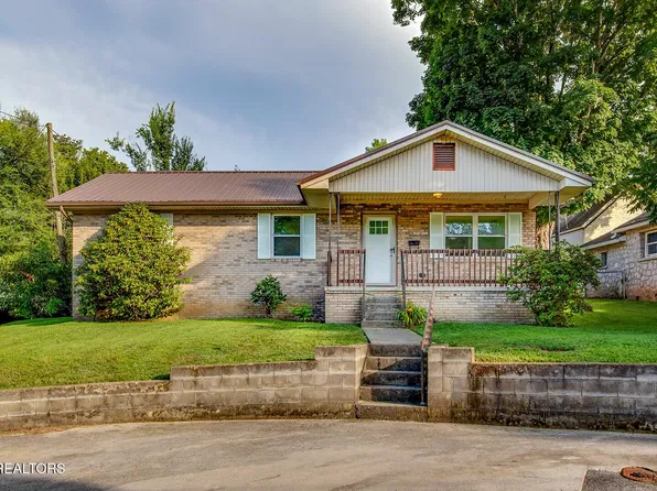 605 Wharf St, Loudon, TN 37774