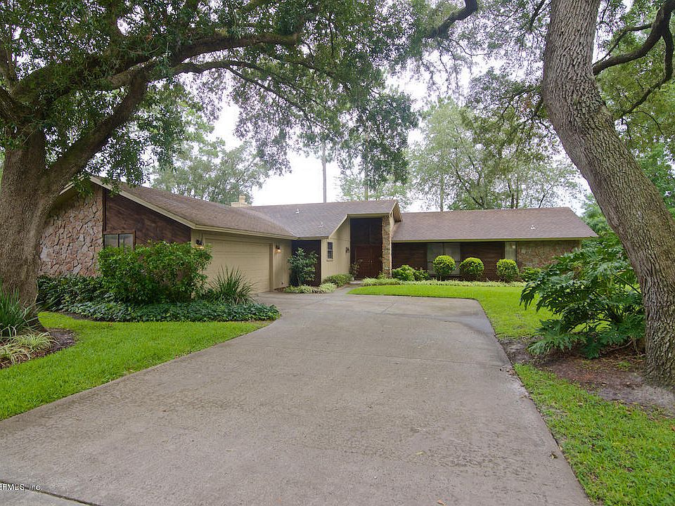 1st image of 8332 Compass Rose Dr S