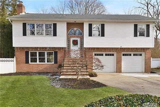 1st image of 2 Prescott Ln