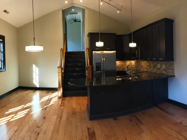 76 Normandy Ave, Columbus, OH 43215