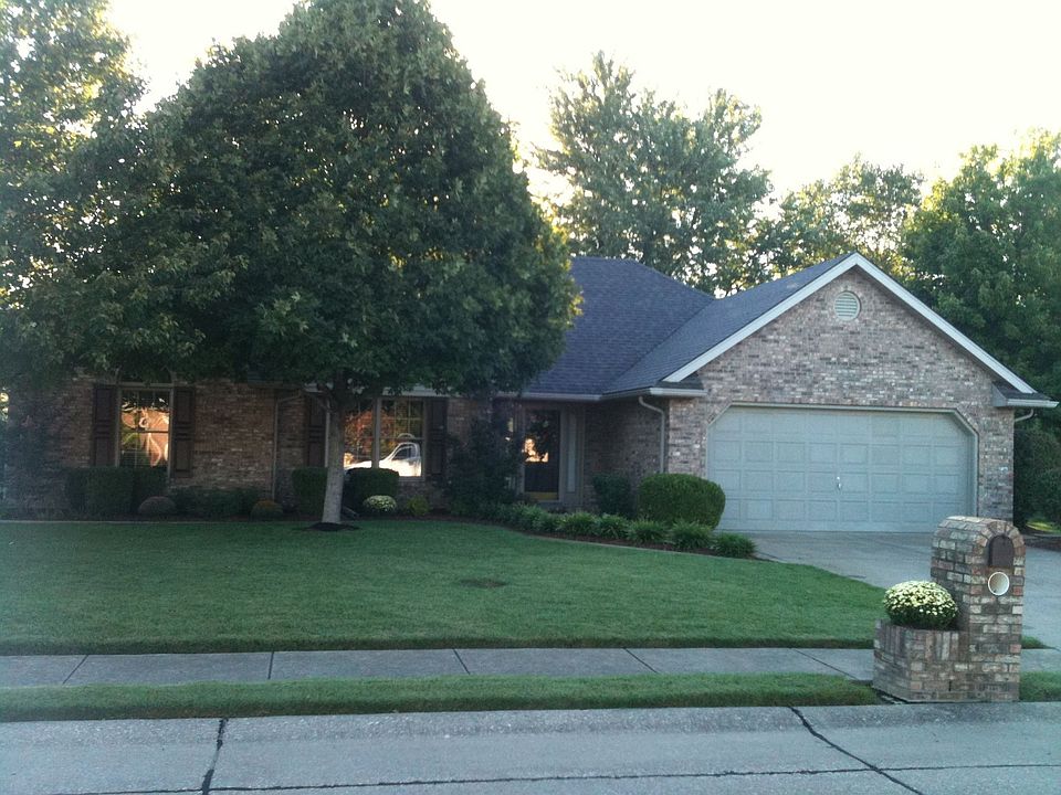 1st image of 430 Winchester Dr