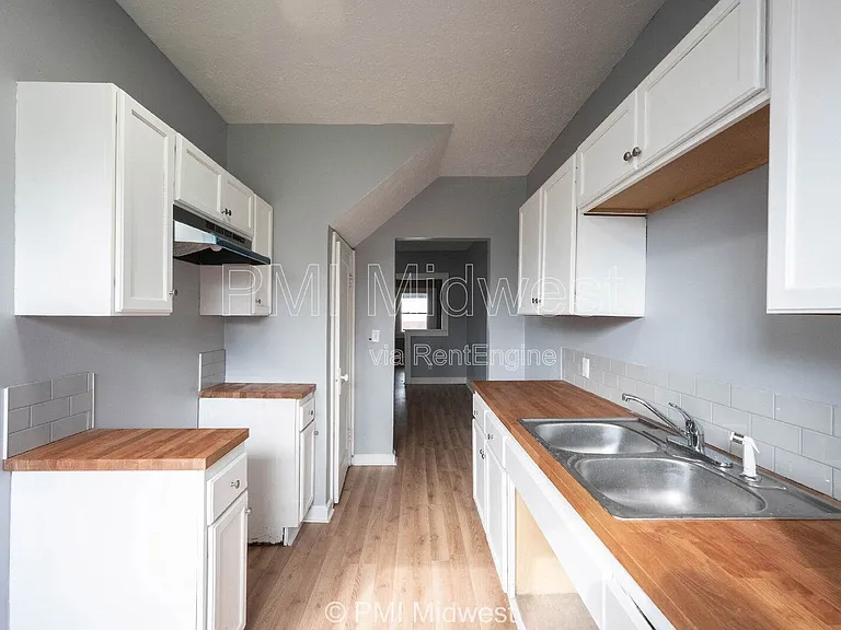 3415 N Capitol Ave — Photo 10