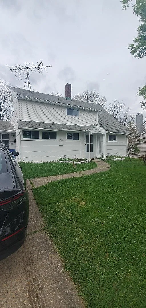 4 bed, 1380 sqft, $2,600 — Photo 1