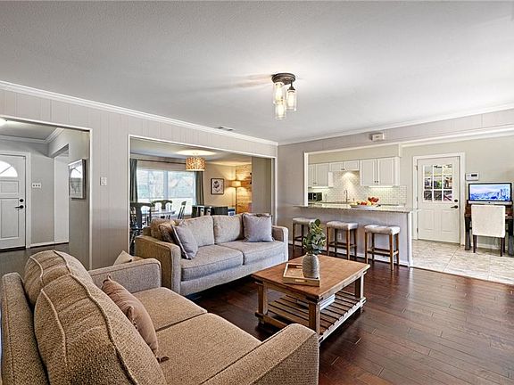 5th image of 3130 La Kenta Cir