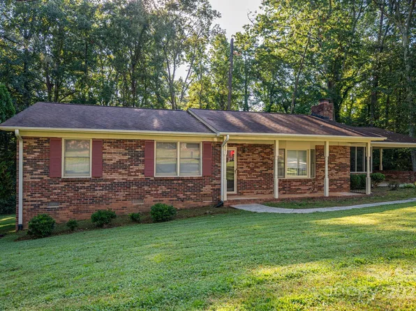 901 S 14th St, Bessemer City, NC 28016