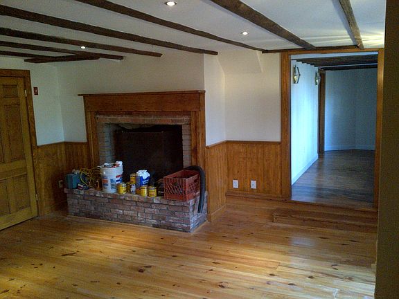 Den w/Fireplace
