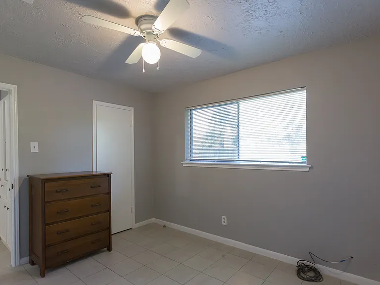 25818 Leafywood Dr — Photo 19