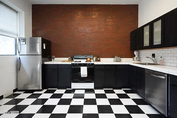 Rented by Citi Habitats | media 3