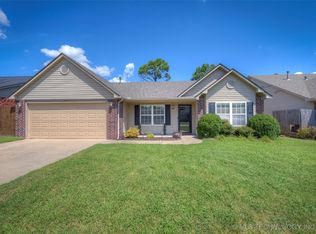 273 W Fairlane Dr, Sapulpa, OK 74066