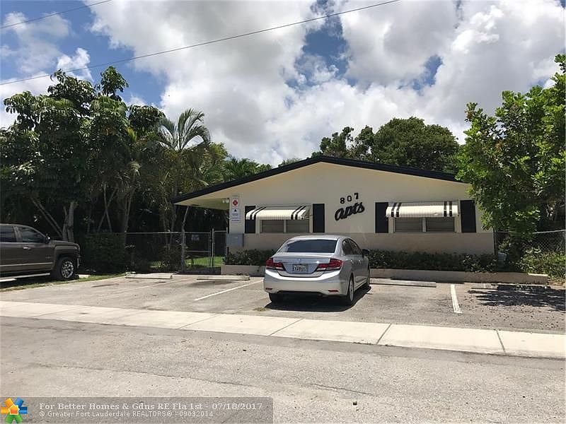 2nd image of 807 NW 4th Ave #1-4