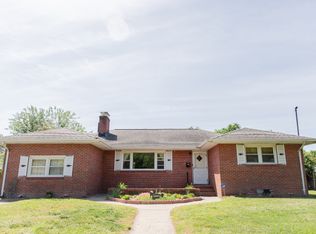 323 Shoreline Dr, Hampton, VA 23669