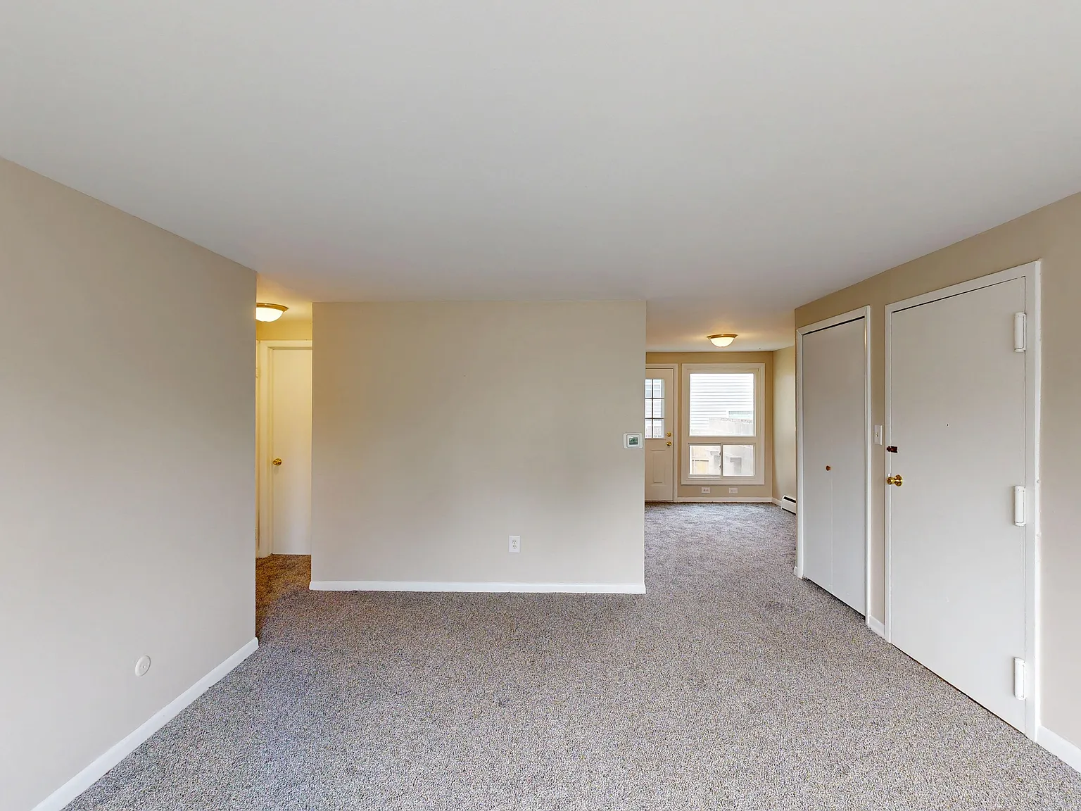 2 bed, 872 sqft, $1,245 — Photo 3