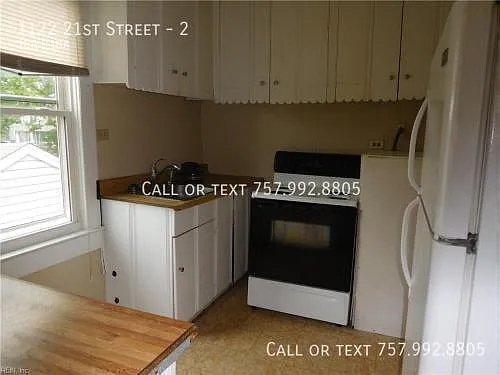 1122 21st St #2 — Photo 5