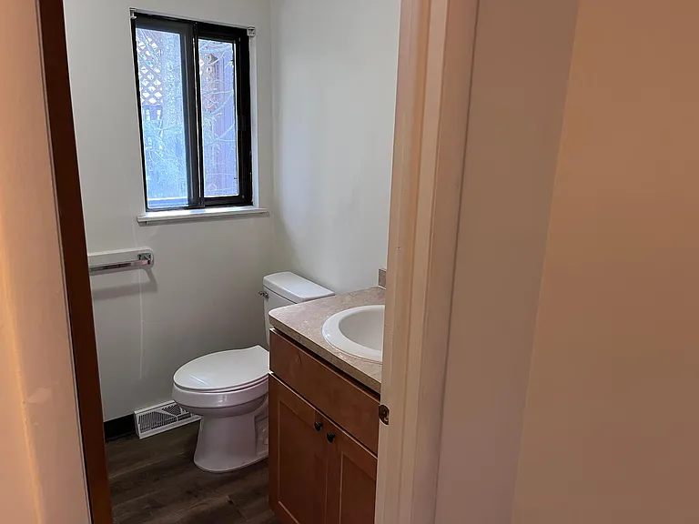 35 Broome St #5 — Photo 7