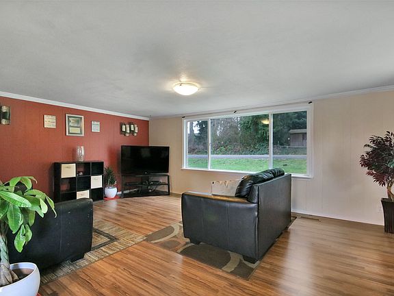 3rd image of 4303 S 378th St