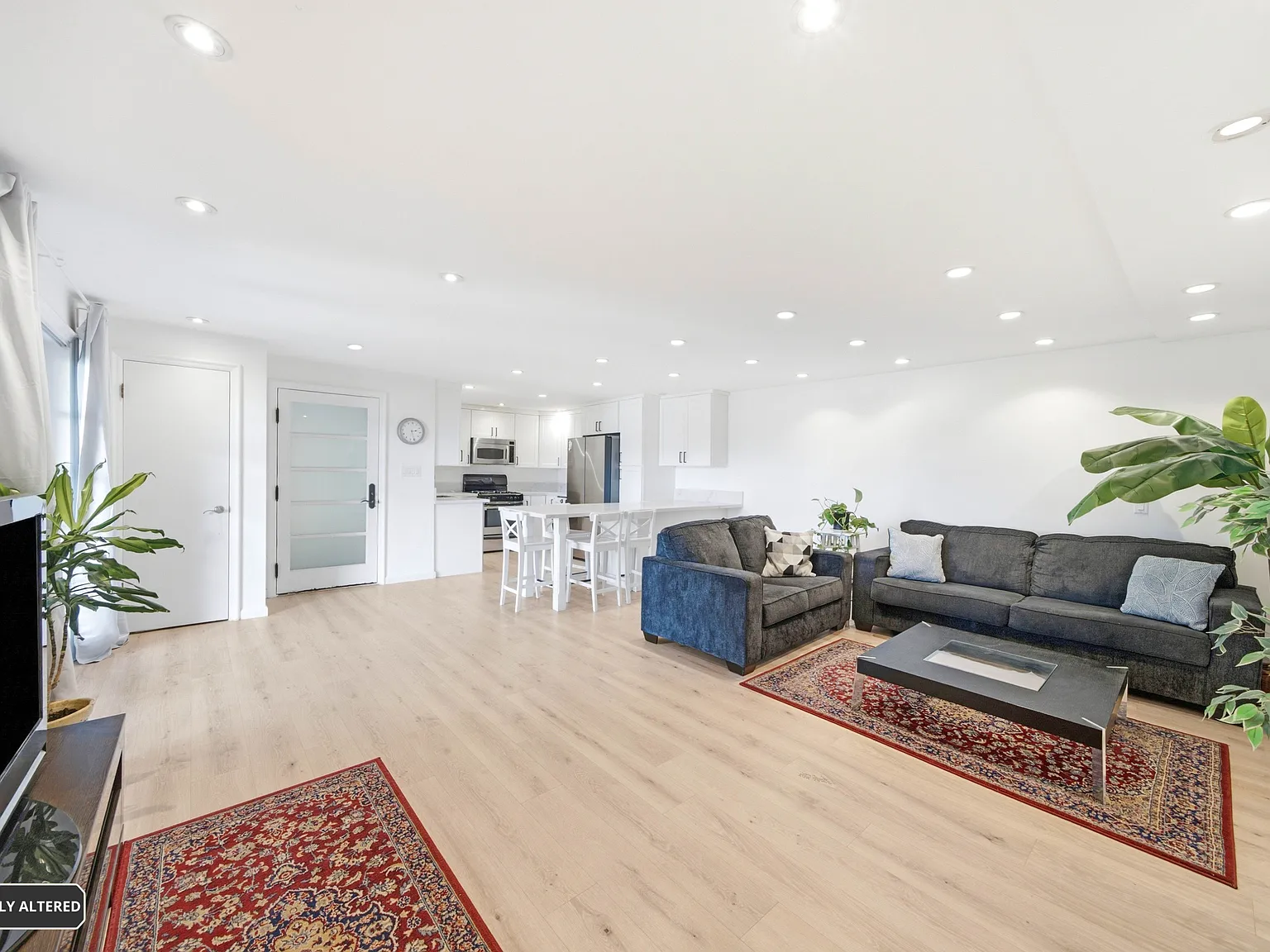 1 bed, 750 sqft, $3,950 — Photo 2
