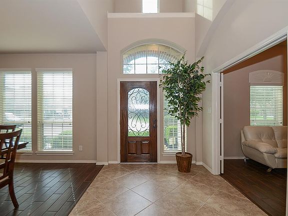 5th image of 10506 Golden Hearth Ln