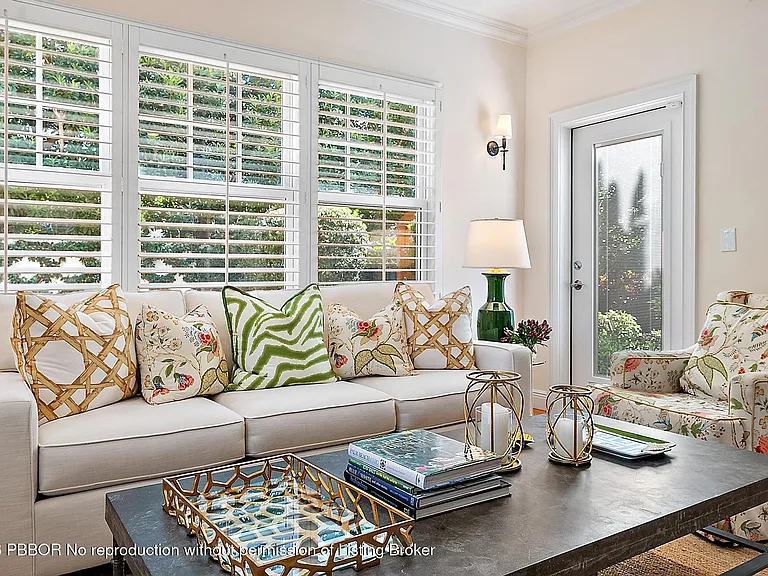 240 Seabreeze Ave — Photo 6