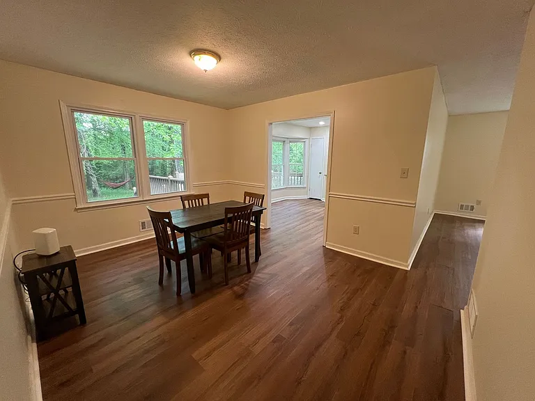 2410 Hillboro Cir SW — Photo 22