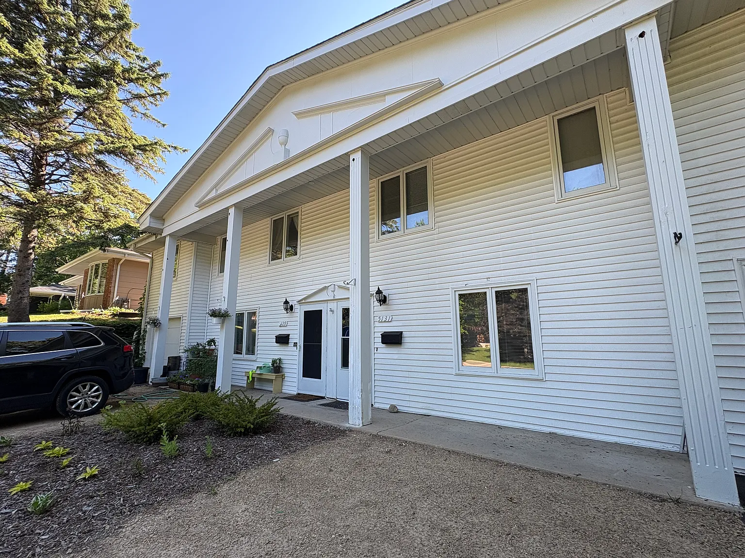 Edina Three-Bedroom Double Bungalow Unit Available Now! — Photo 2