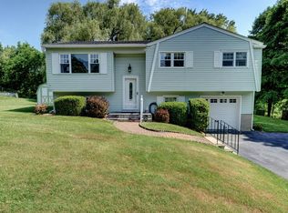 76 Starview Dr, Torrington, CT 06790