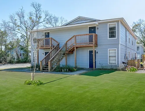 Bird's Nest Apartments Photo 1