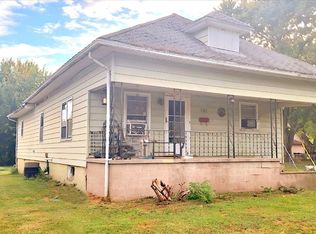 208 E 7th St #H, Georgetown, IL 61846