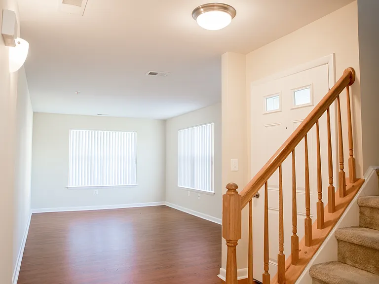 Bellevue - Liberty Military Housing — Photo 27