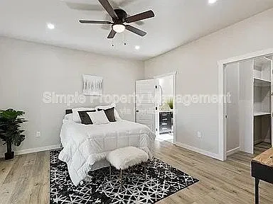 1951 NW 11th St — Photo 15