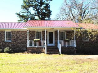 1027 Merell Ave, Bonneau, SC 29431