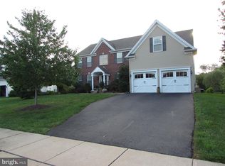 129 Claymont Dr, Collegeville, PA 19426