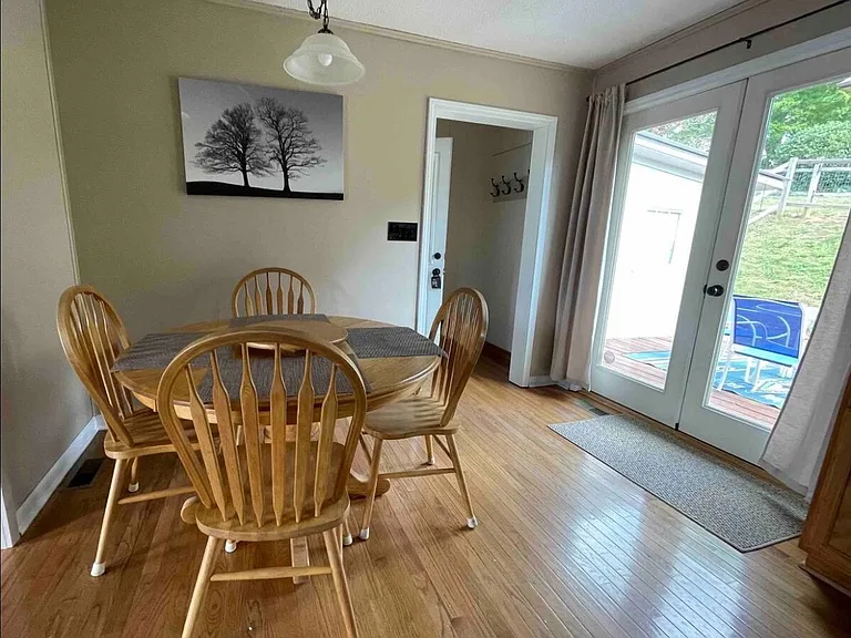 420 Sunset Dr — Photo 6