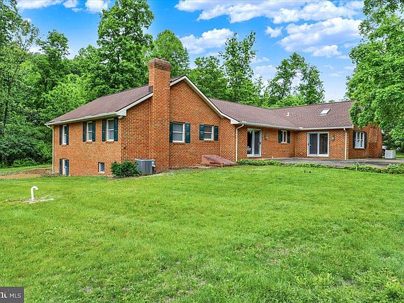 4th image of 283 Witmer Rd