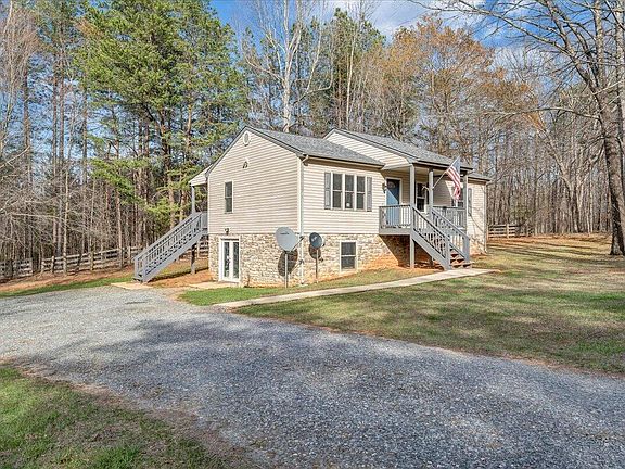 4th image of 2120 Eagle Point Rd