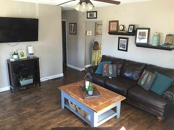 4th image of 130 Holdinghausen Dr