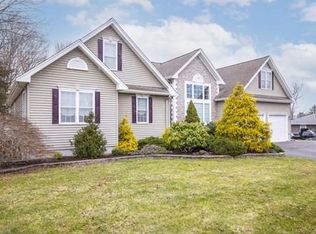 20 Compos St, Somerset, MA 02726