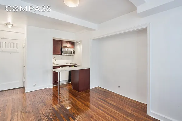 Rented by Compass | media 13