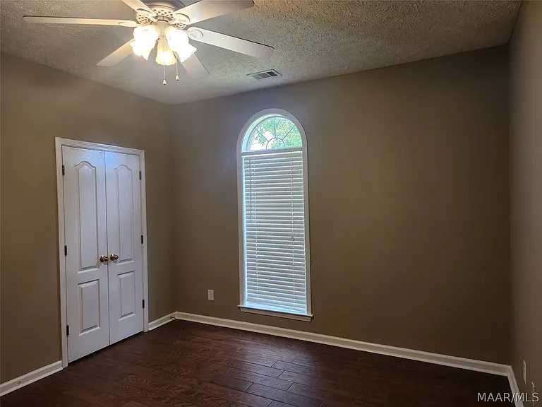 1922 Denny Dr — Photo 30