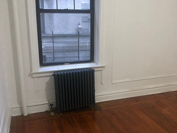 2nd image of 175 Crary Ave Floor 1