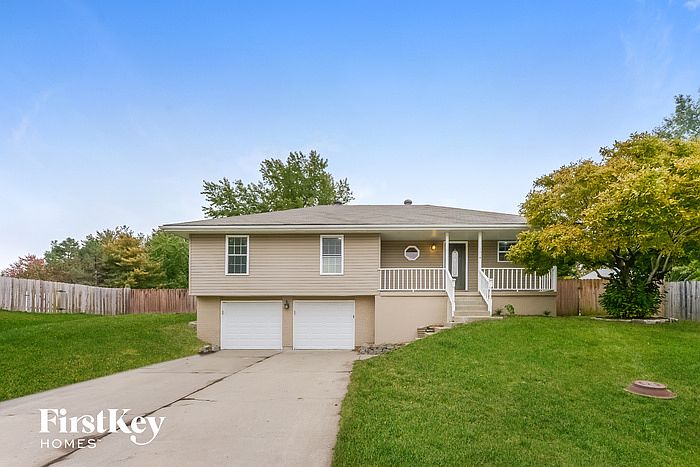 1st image of 1214 NE Richardson Pl