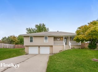 1214 NE Richardson Pl, Lees Summit, MO 64086