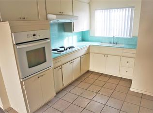24663 Pennsylvania Ave APT 9, Lomita, CA 90717