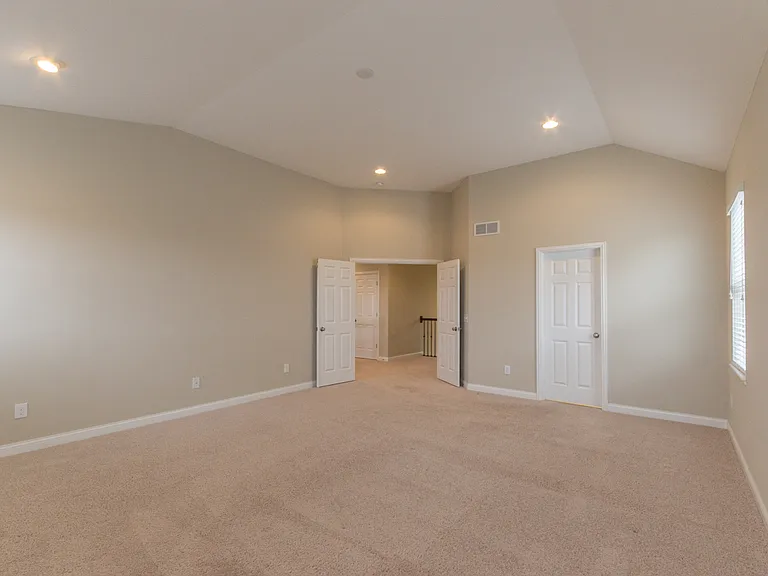 Scioto Chase Blvd — Photo 12