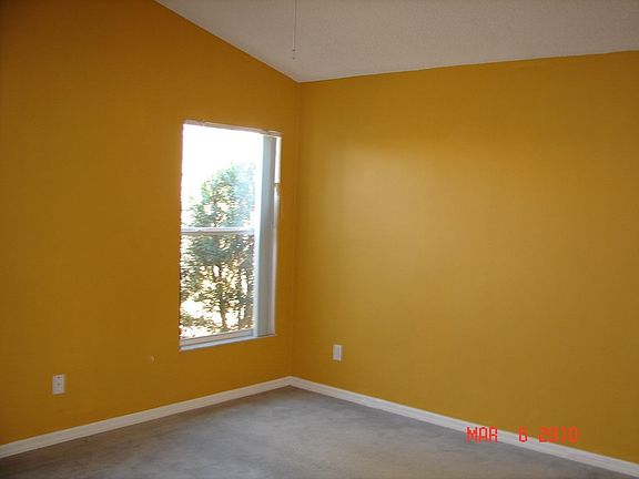 4th image of 136 King George Dr